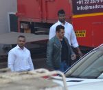 Salman Khan snapped at Mehboob Studio on 27th Jan 2015